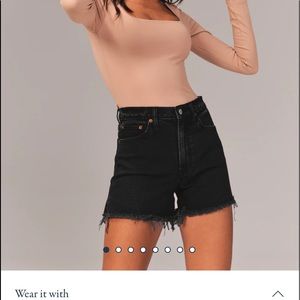 Abercrombie 4 inch mom shorts 31